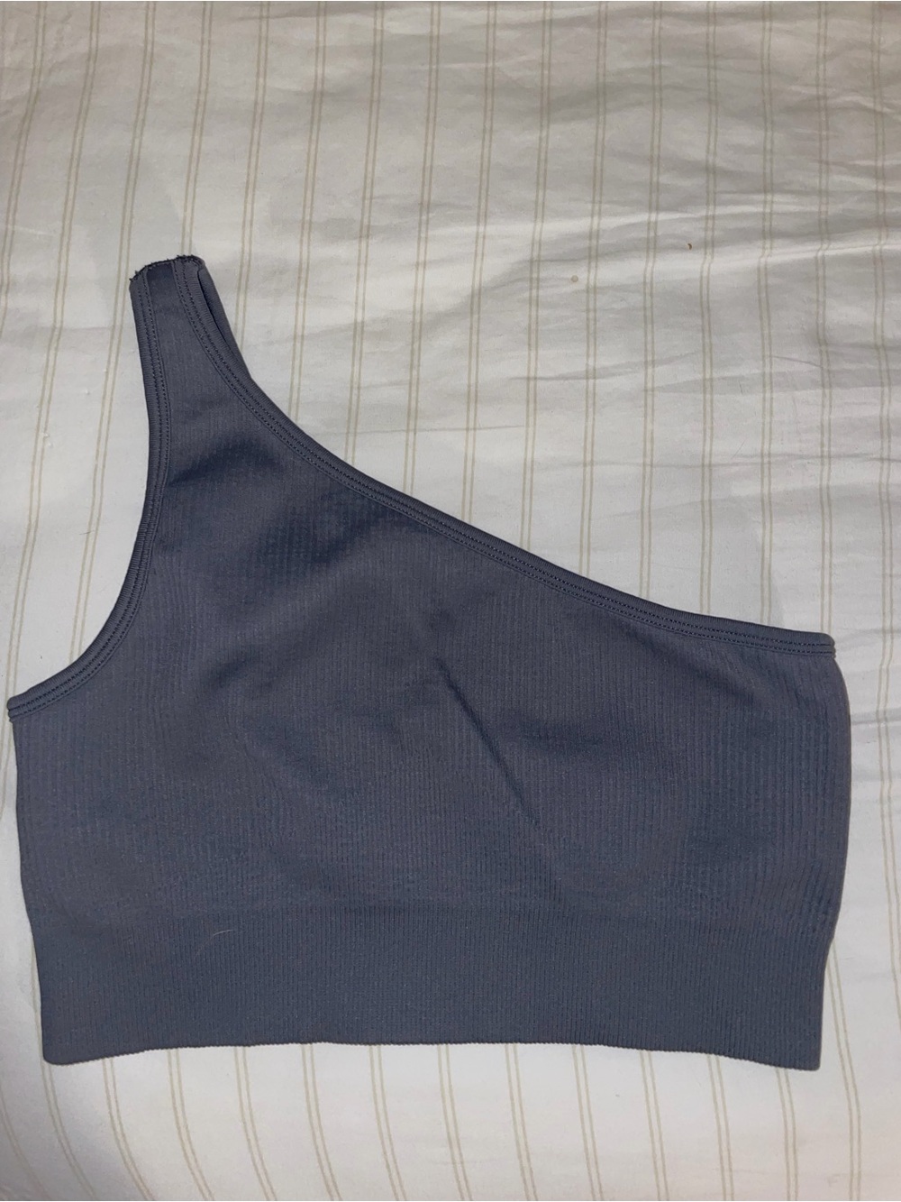 OQQ: One-Shoulder Ribbed Crop Top in Charcoal